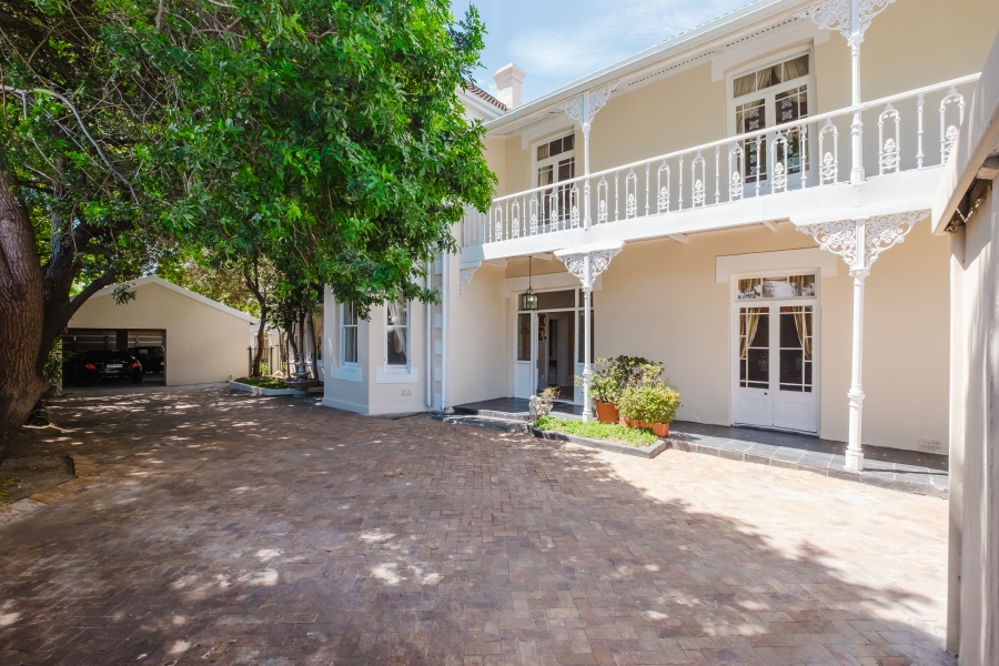 4 Bedroom Property for Sale in Claremont Western Cape